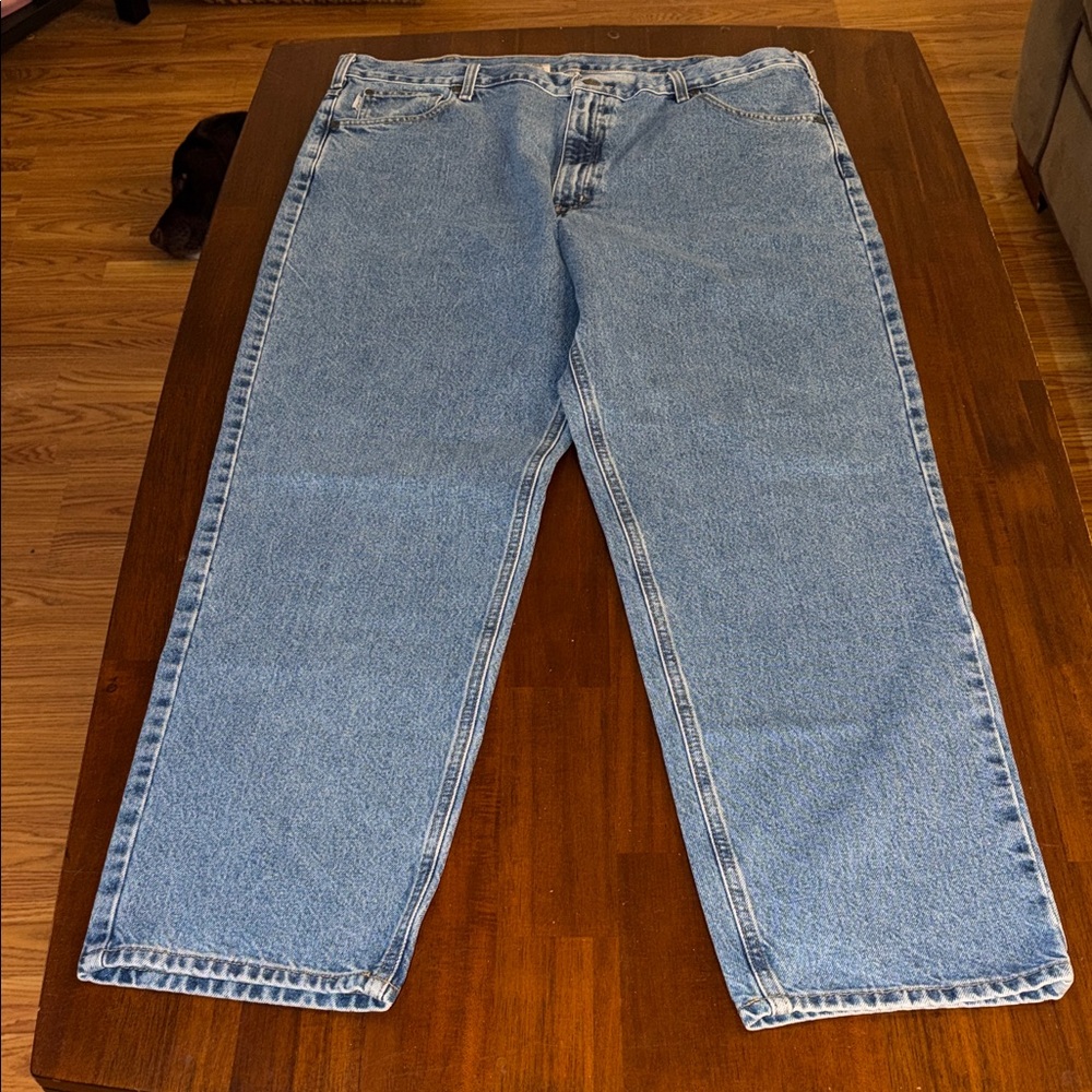 Carhartt mens Relaxed fit jeans. Medium blue wash. Size 42x32. Like new!